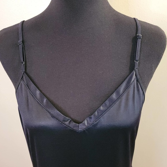 Vanity Fair Women's Bundle Of 2 Lingerie Slip Dresses Size 2XLarge - Picture 9 of 13